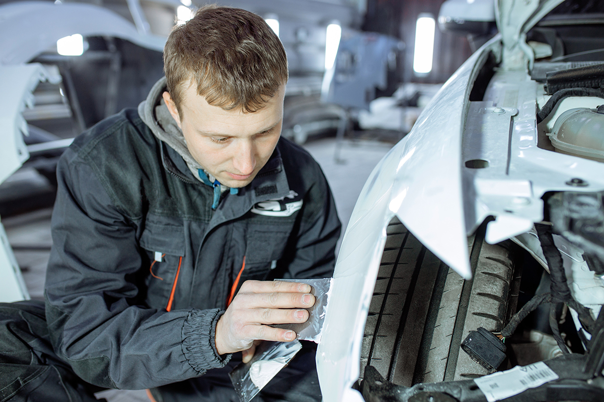 Travail de carrosserie au Garage Thomas